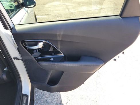 Used 2019 Kia Niro EX w/ EX Premium Package image 32