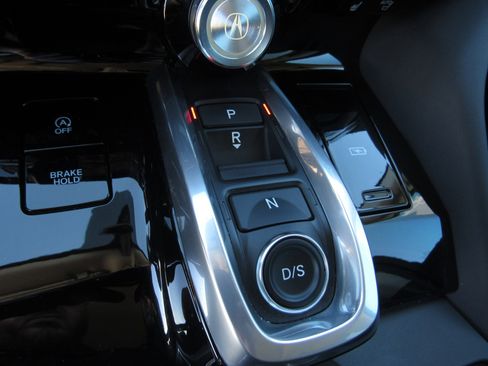 Certified 2023 Acura MDX FWD w/ Technology Package image 22