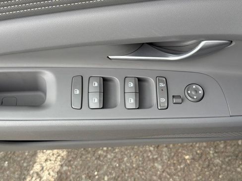 Certified 2026 Hyundai Elantra Sport FWD image 17