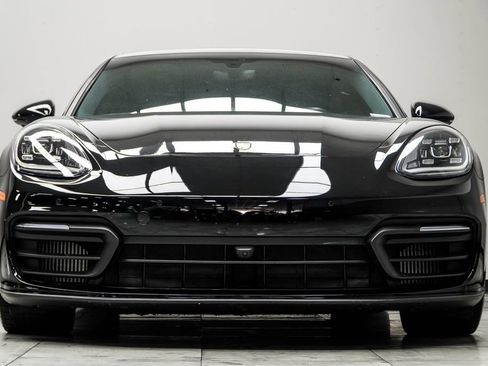 Used 2021 Porsche Panamera w/ Premium Package RWD image 8