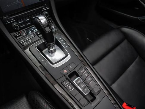 Used 2019 Porsche 911 Turbo S image 20
