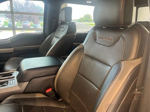 Used 2018 Ford F150 Raptor w/ Equipment Group 802A Luxury AWD/4WD image 15