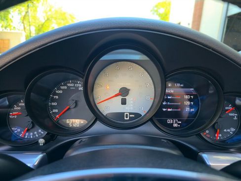 Used 2013 Porsche 911 Carrera 4S AWD/4WD image 21