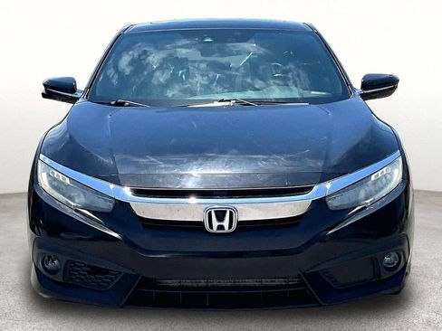 Used 2017 Honda Civic Touring image 4