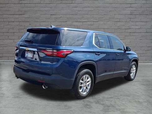 Used 2022 Chevrolet Traverse LS FWD image 12