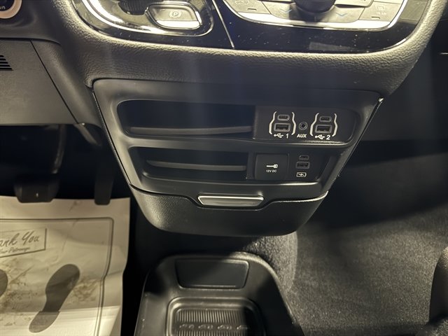 Used 2022 Chrysler Pacifica Touring AWD/4WD image 34