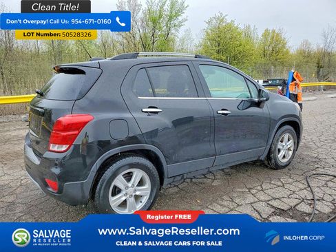 Used 2019 Chevrolet Trax LT w/ LT Convenience Package FWD image 4