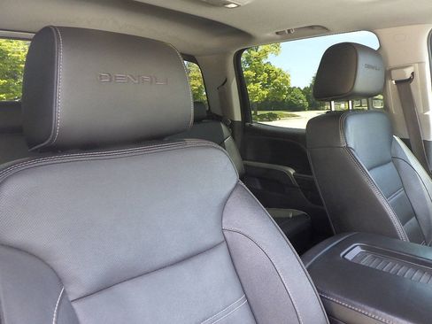 Used 2016 GMC Sierra 1500 Denali w/ Enhanced Driver Alert Package AWD/4WD image 16