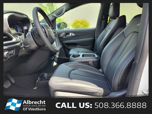 New 2026 Chrysler Pacifica Select w/ S Appearance Package AWD/4WD image 19