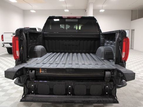 Used 2024 GMC Sierra 1500 AT4 w/ Technology Package image 10
