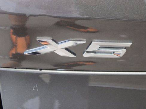 Used 2026 BMW X5 xDrive40i w/ M Sport Package AWD/4WD image 21