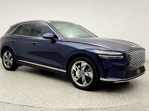 Used 2025 Genesis Electrified GV70 w/ Prestige Package AWD/4WD image 3