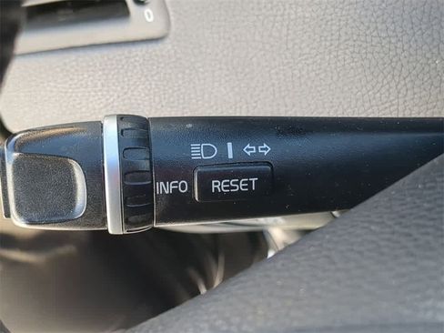 Used 2014 Volvo XC90 3.2 R-Design image 17