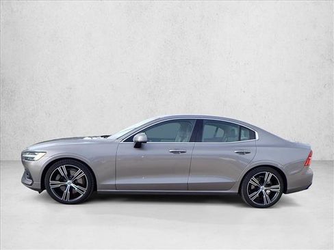 Used 2019 Volvo S60 T6 Inscription image 2