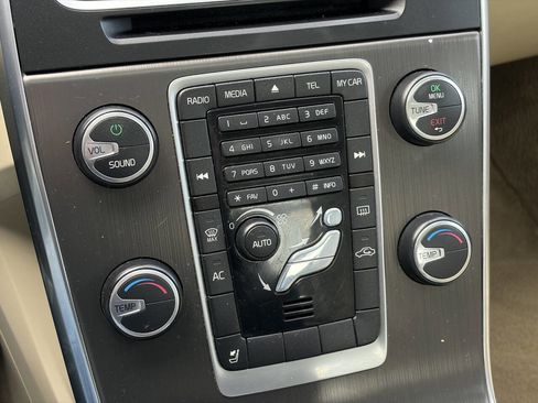 Used 2012 Volvo S60 T5 image 32