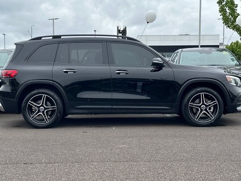 Used 2023 Mercedes-Benz GLB 250 image 3