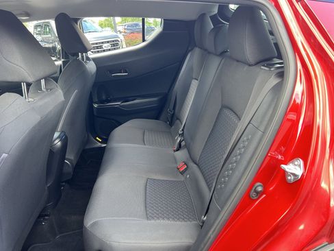 Used 2020 Toyota C-HR LE FWD image 22