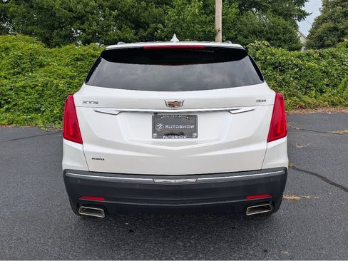 Used 2017 Cadillac XT5 Premium Luxury w/ Driver Assist Package AWD/4WD image 6