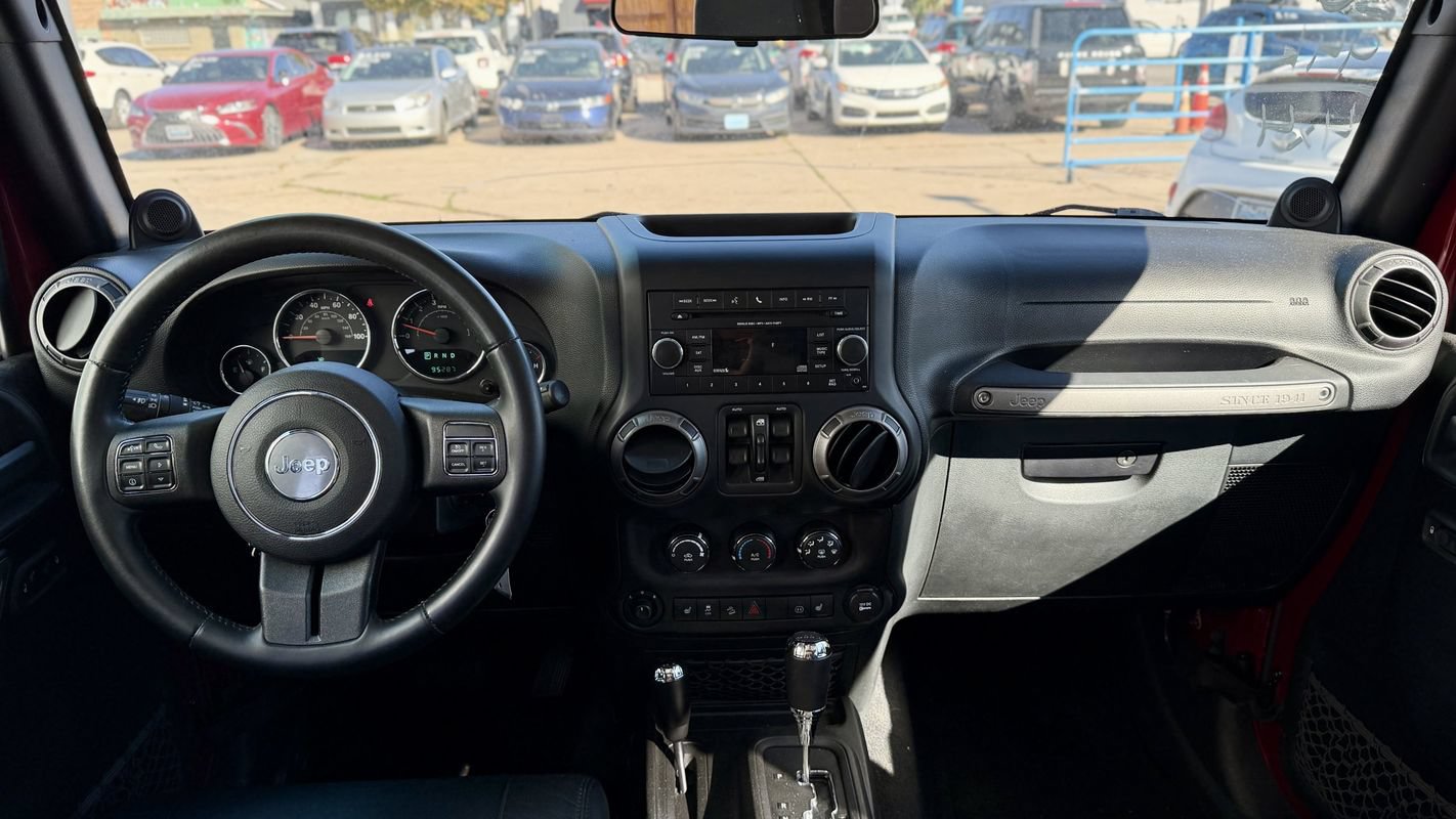 Used 2012 Jeep Wrangler Unlimited Sport AWD/4WD image 13