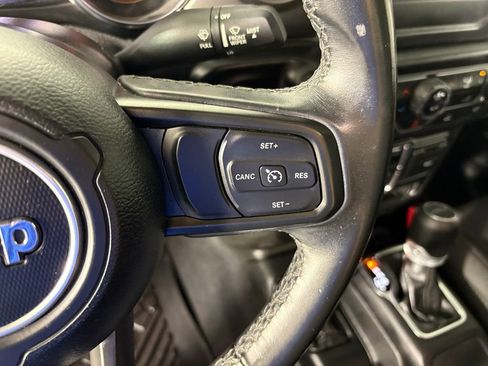 Used 2021 Jeep Gladiator Sport image 22