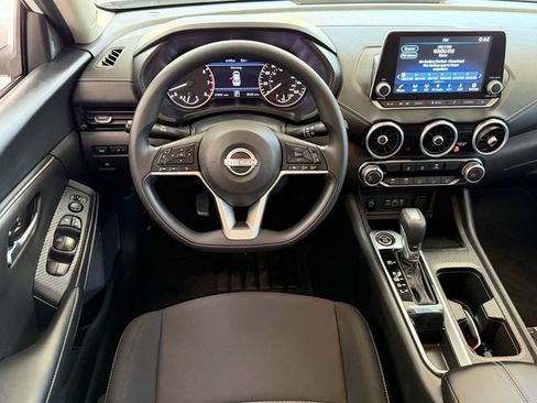 Used 2024 Nissan Sentra SV FWD image 10