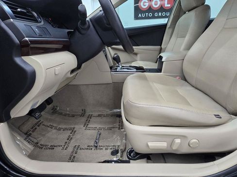Used 2014 Toyota Camry XLE FWD image 9