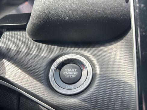 Used 2023 Jeep Grand Cherokee Altitude AWD/4WD image 28