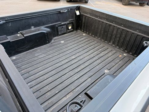 Used 2019 Toyota Tacoma TRD Off-Road image 15