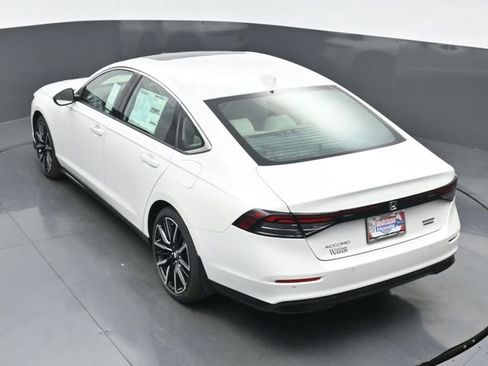 New 2025 Honda Accord Touring image 30