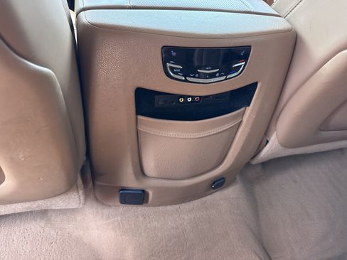 Used 2016 Cadillac Escalade ESV Platinum RWD image 15