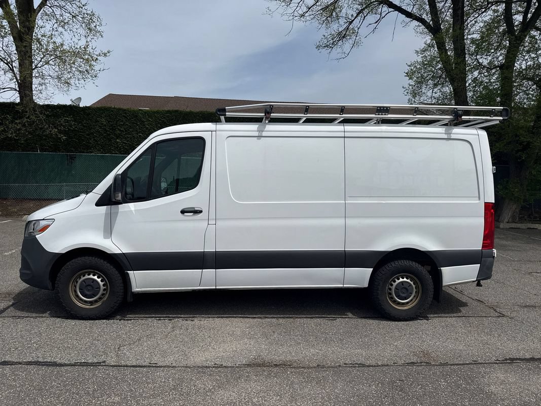 Used 2023 Mercedes-Benz Sprinter 2500 image 3