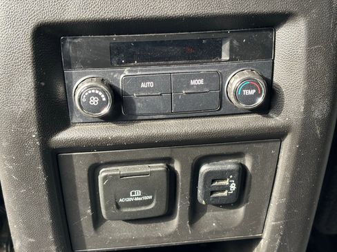 Used 2018 Chevrolet Traverse LT AWD/4WD image 14