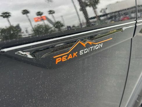 New 2025 Volkswagen Atlas Peak Edition SE image 36