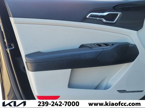 Certified 2025 Kia Sportage EX FWD image 23