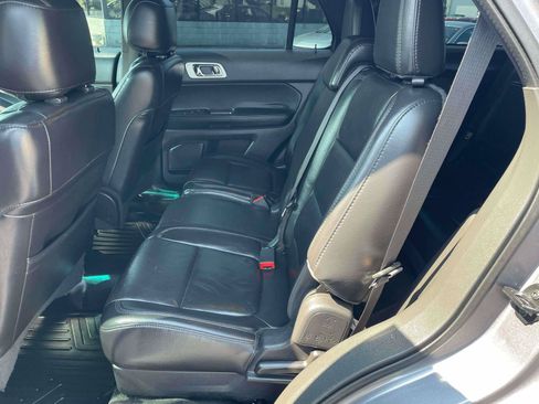 Used 2013 Ford Explorer XLT AWD/4WD image 13