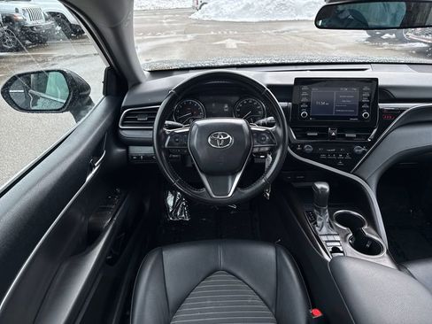 Used 2023 Toyota Camry SE image 11