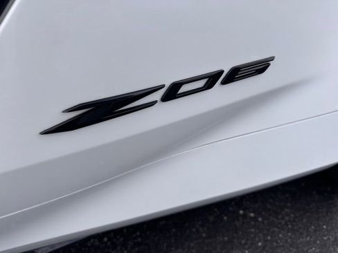 Used 2025 Chevrolet Corvette Z06 image 17