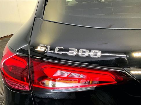 Used 2026 Mercedes-Benz GLC 300 4MATIC image 33