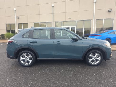Used 2024 Honda HR-V LX image 4