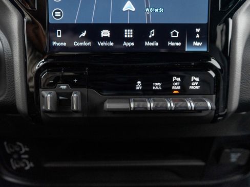 Used 2024 RAM 2500 Big Horn w/ Safety Group AWD/4WD image 20