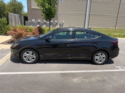 Used 2020 Hyundai Elantra SEL w/ Cargo Package (C1) FWD image 2