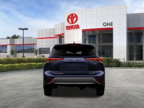New 2026 Toyota Highlander Limited image 9