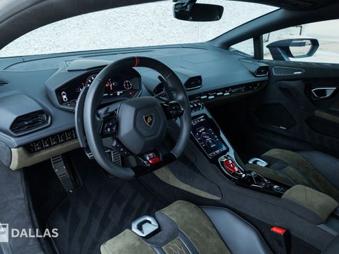 Used 2024 Lamborghini Huracan Sterrato AWD/4WD image 25