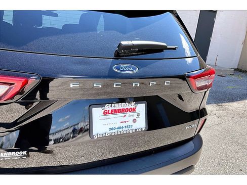 Used 2025 Ford Escape ST-Line Select AWD/4WD image 39