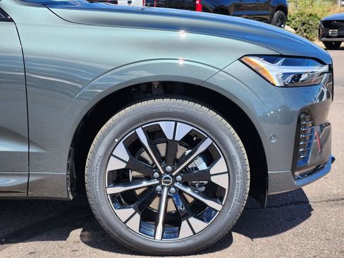 New 2026 Volvo XC60 B5 Plus w/ Protection Package Premier AWD/4WD image 29