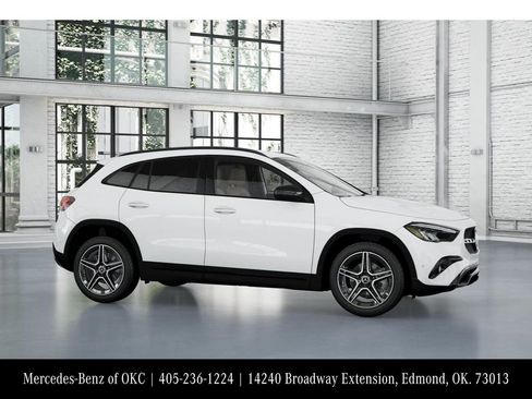 Used 2026 Mercedes-Benz GLA 250 4MATIC image 14