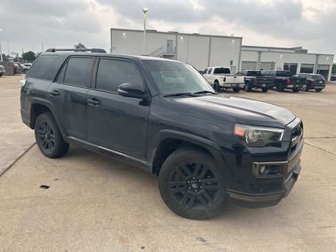 Used 2020 Toyota 4Runner Nightshade AWD/4WD image 3