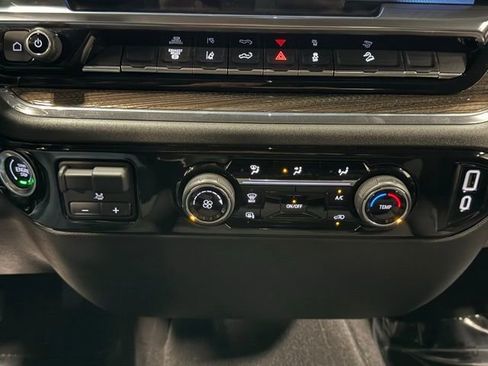 Used 2024 Chevrolet Silverado 2500 LT image 31