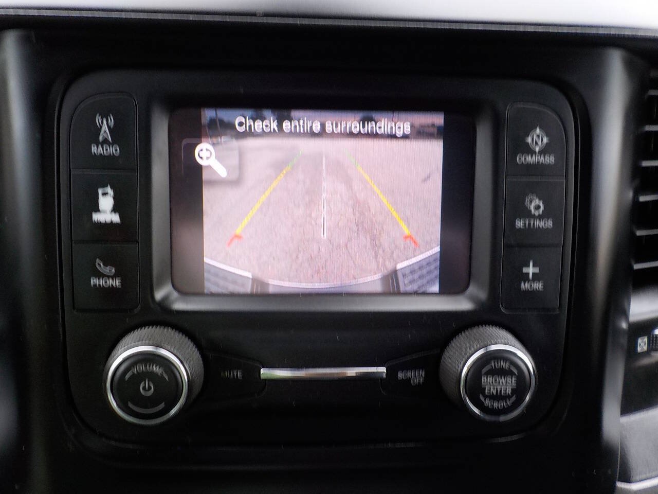 Used 2022 RAM 2500 Tradesman w/ Chrome Appearance Group AWD/4WD image 19