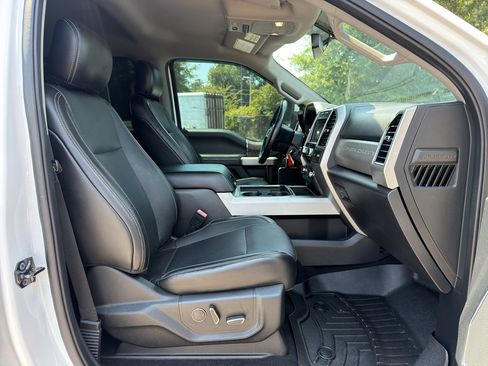 Used 2019 Ford F250 Lariat w/ Snow Plow Prep Package AWD/4WD image 25